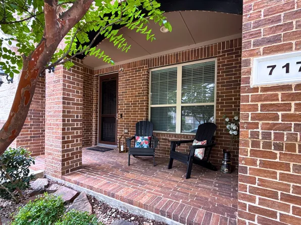 717 10th St, Argyle, TX 76226