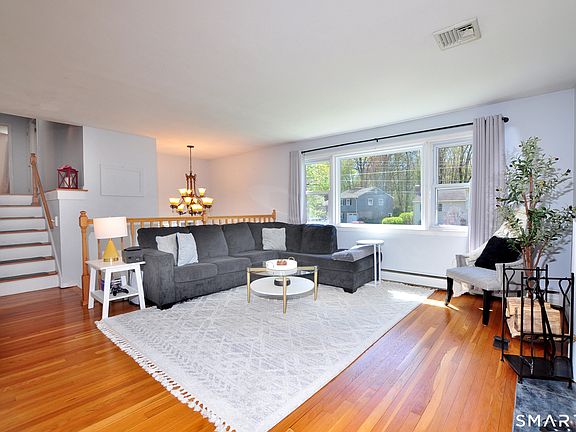 3rd image of 12 Lyman Road