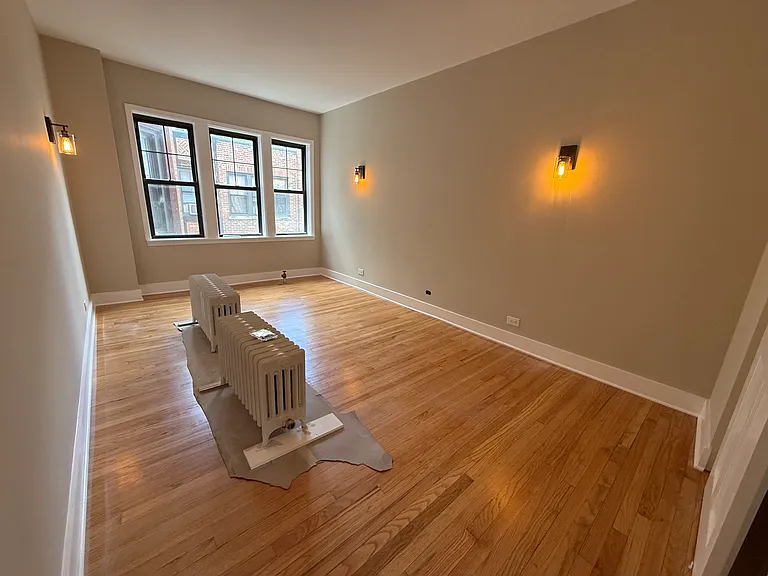 1523 W Farwell Ave #3A — Photo 4