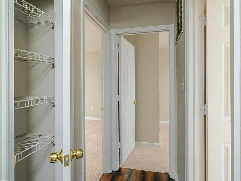 11818 Sylvia Dr — Photo 26