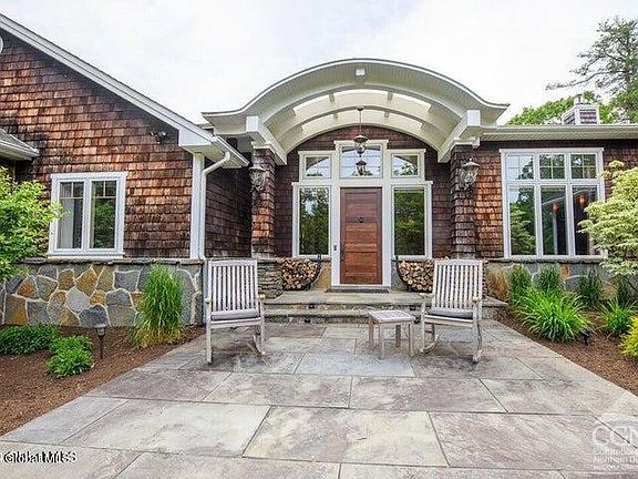 4th image of 47 Dogwood Knolls