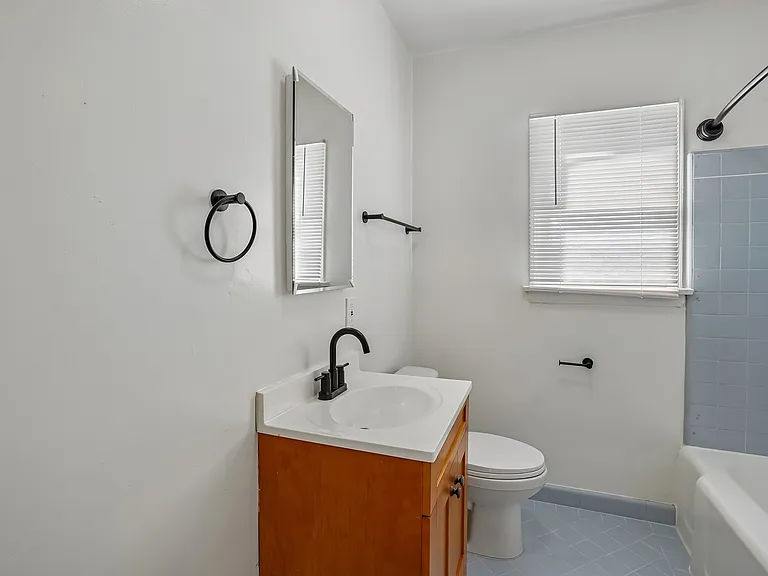 1153 Masselin Ave #4 — Photo 11