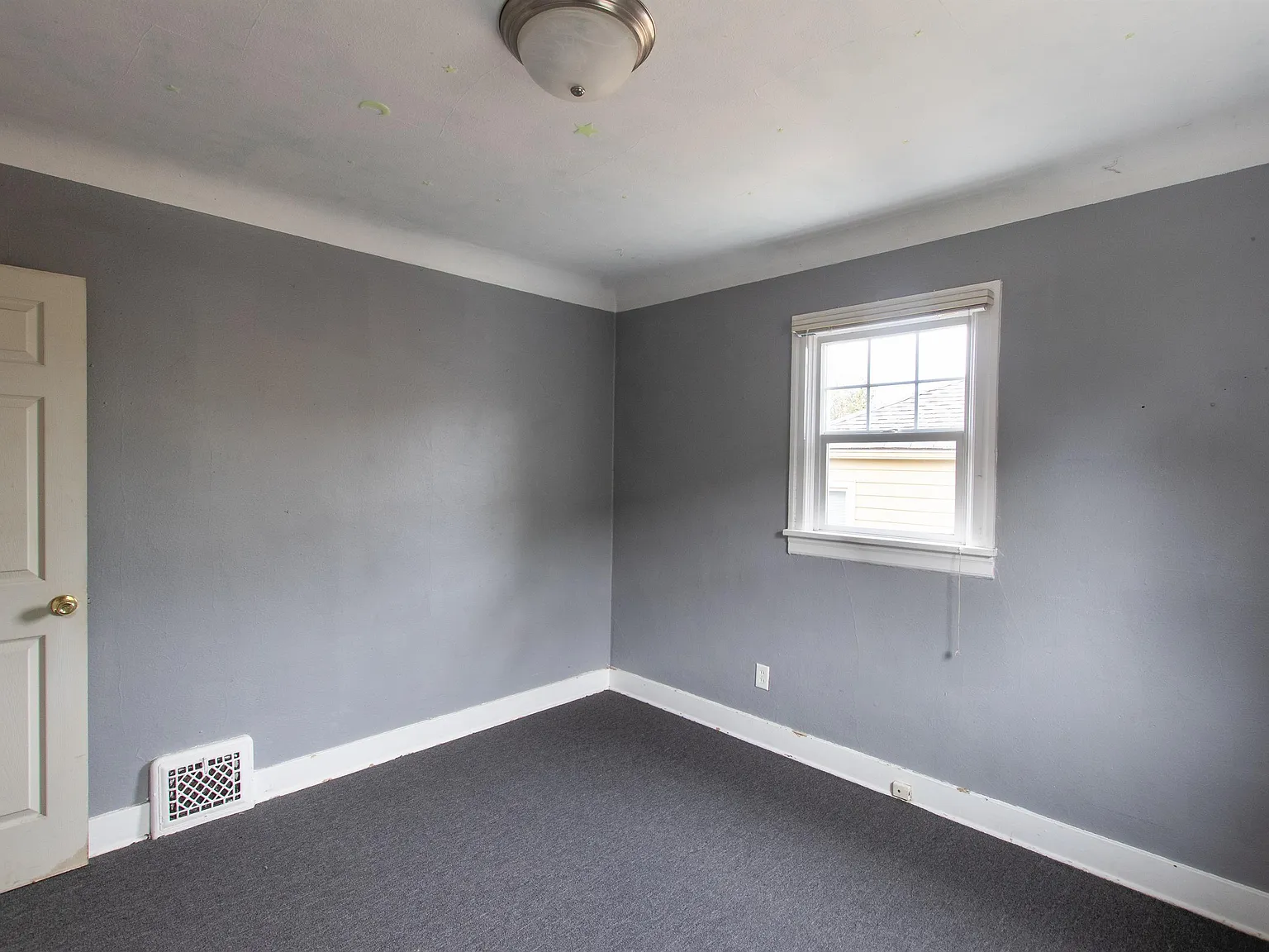 671 East 17th Ave - 1 — Photo 4