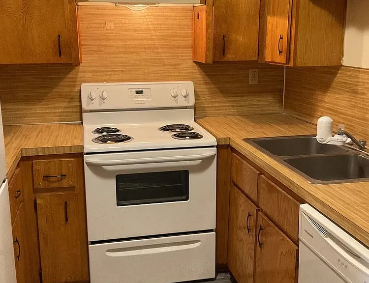 2106 Wheeler Ave #B — Photo 3
