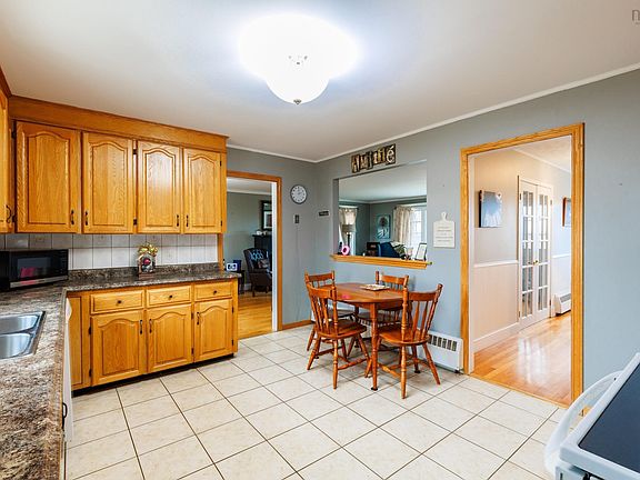 3rd image of 32 Chemin Des Bourque Ste Anx #Du