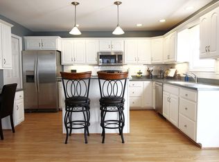 500 S Chaucer Blvd, Monticello, IL 61856