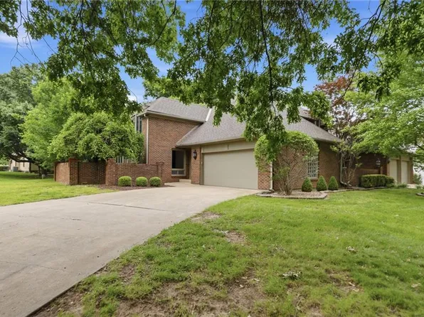 5204 W 112th St, Leawood, KS 66211