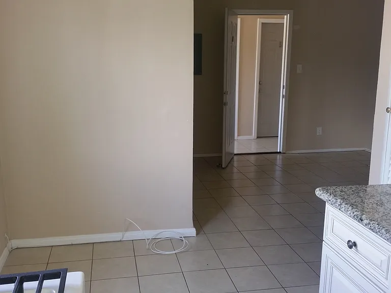 8605 Cypress Ave #4 — Photo 12