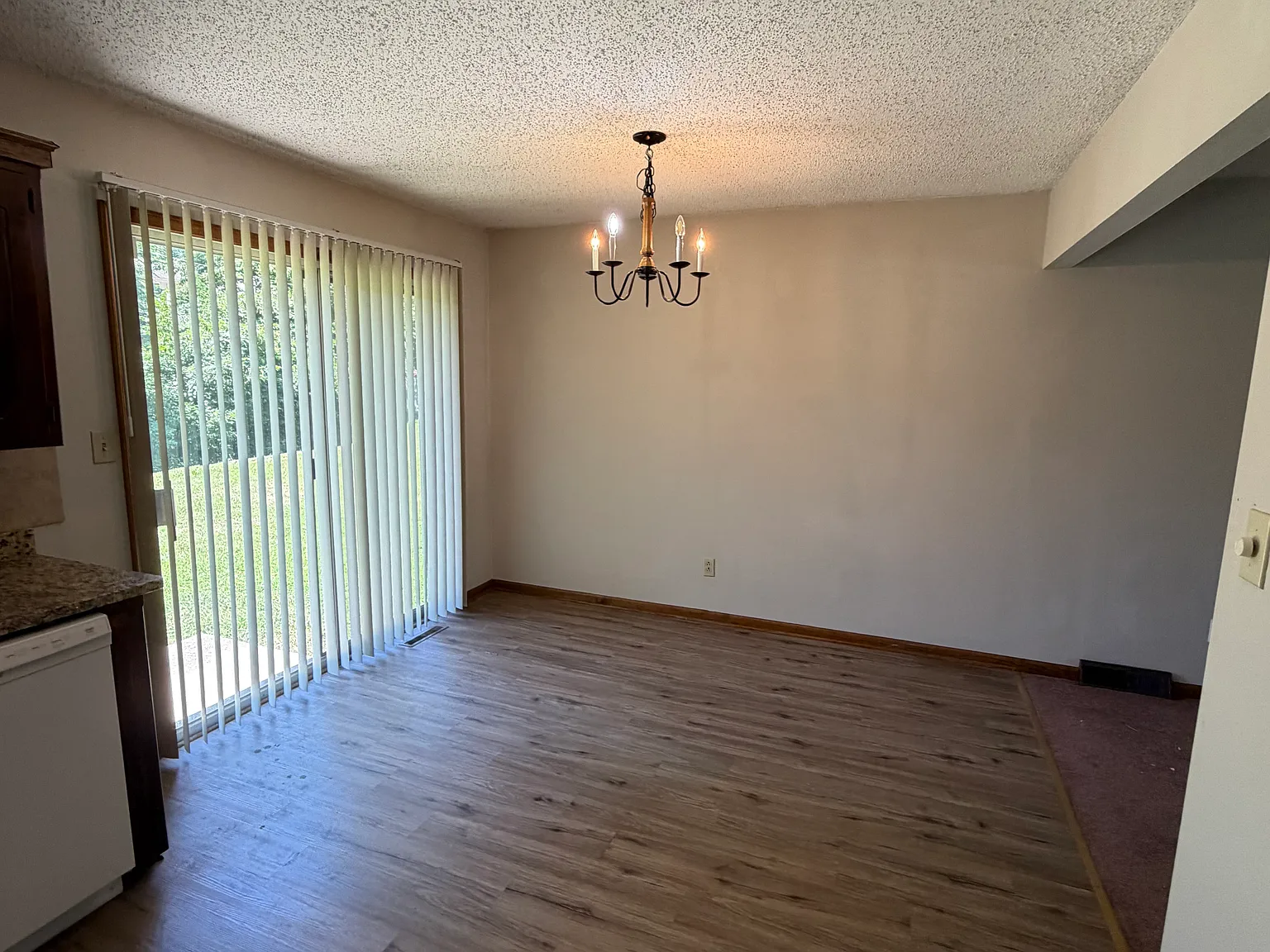 3 bed, 1.5 bath, 1450 sqft, $1,775 — Photo 3