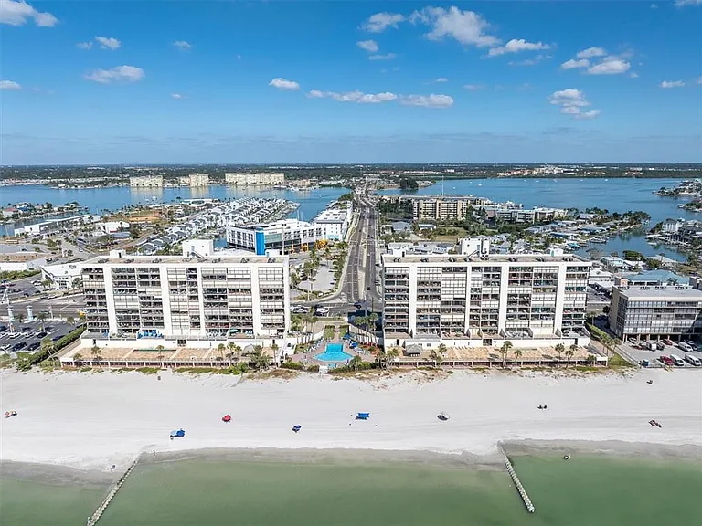 14950 Gulf Blvd #402 — Photo 34