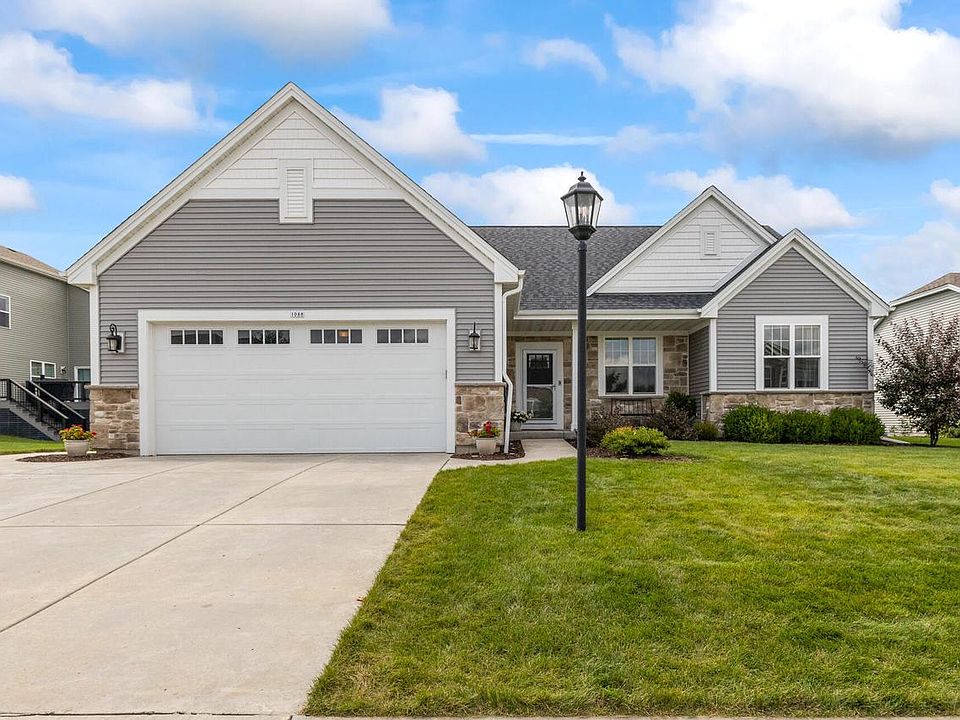 1st image of 1088 Evergreen TRAIL