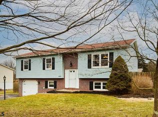 1436 Houserville Rd, State College, PA 16801