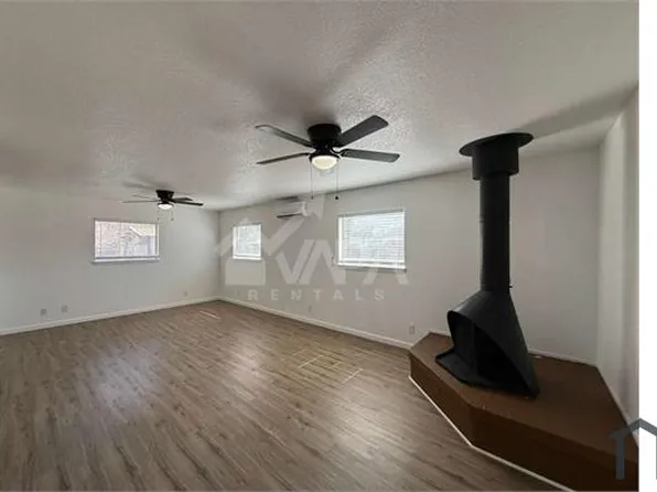 230 Craigmont Ln, San Antonio, TX 78213