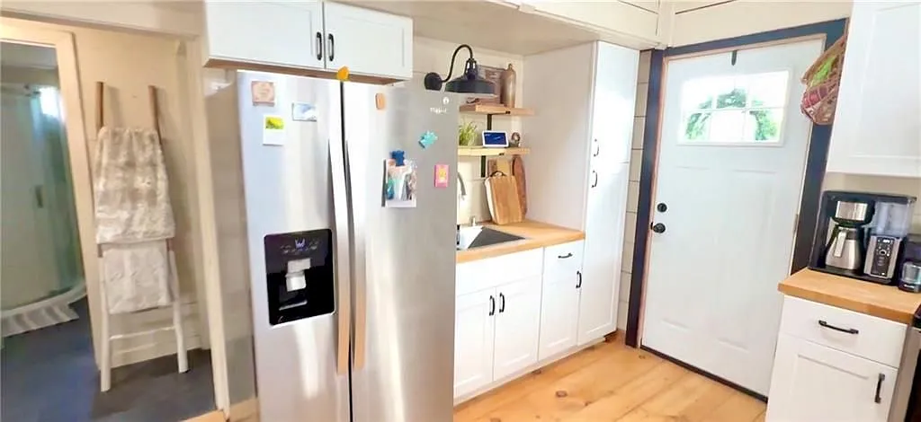 2 bed, 1.0 bath, 922 sqft, $3,000 — Photo 4