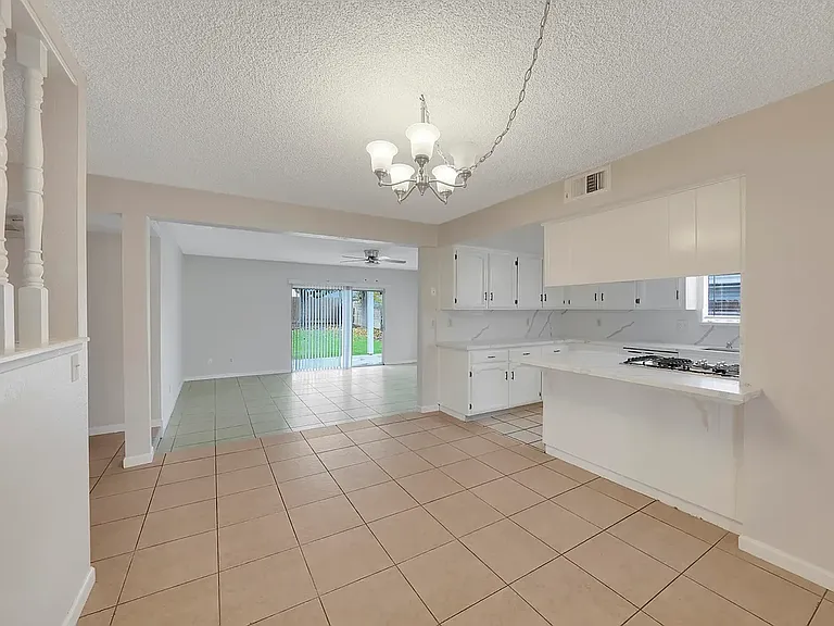 2297 N Polk St — Photo 6