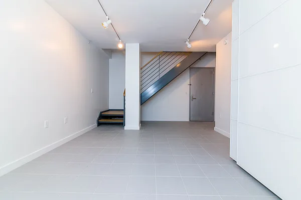 Rented by Nooklyn NYC LLC | media 120