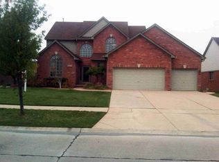 33613 Monterra Ln, Sterling Heights, MI 48312