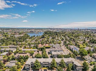 840 Craigflower Rd #1, Esquimalt, BC V9A2X1