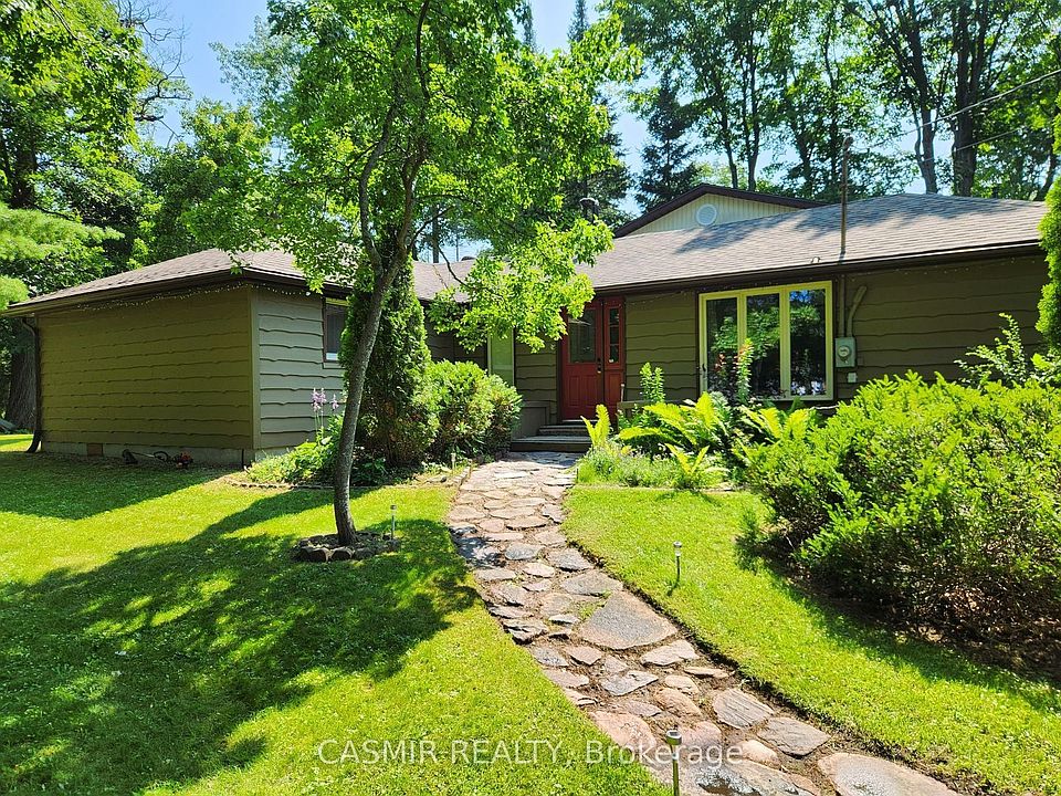 1st image of 2148 Champlain Rd