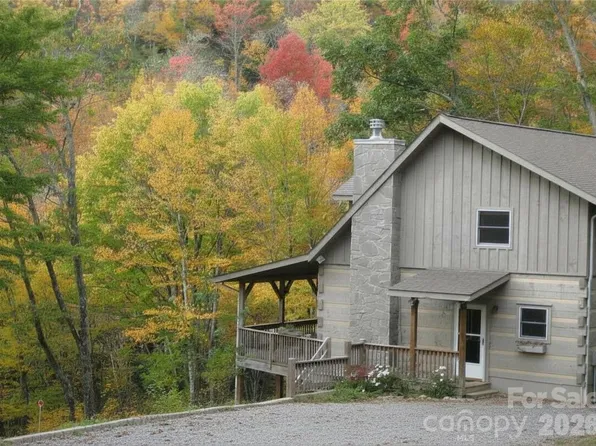 311 Copper Spur Rd, Maggie Valley, NC 28751