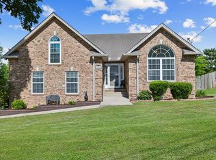 2854 Canary Ct, Columbia, TN 38401