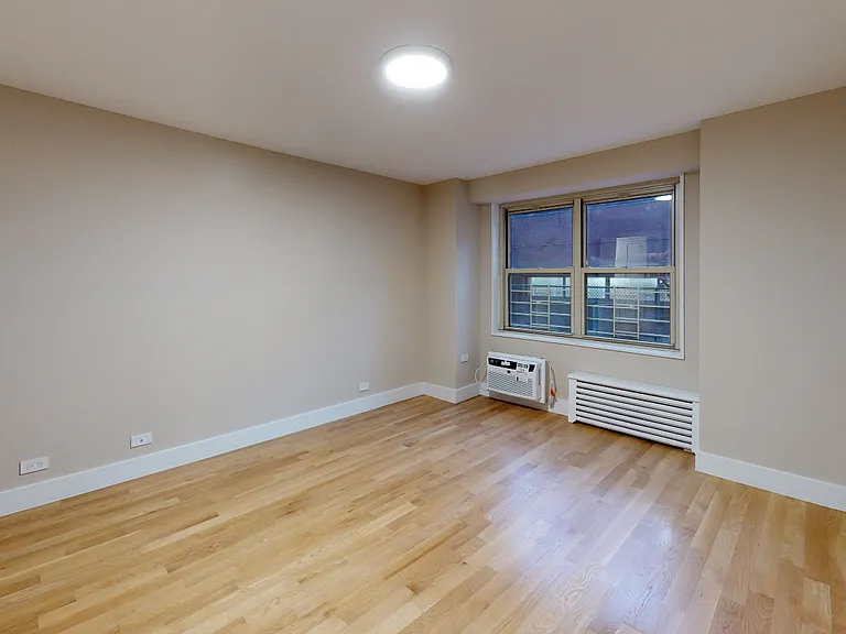 80 N Moore St #803H — Photo 8