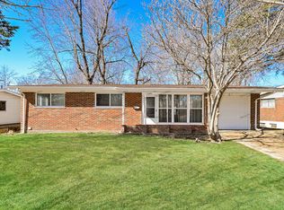 2359 Hallwood Dr, Saint Louis, MO 63136