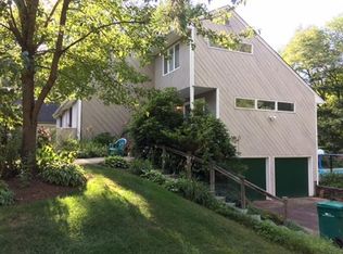 58 Old Farm Ln, Attleboro, MA 02703