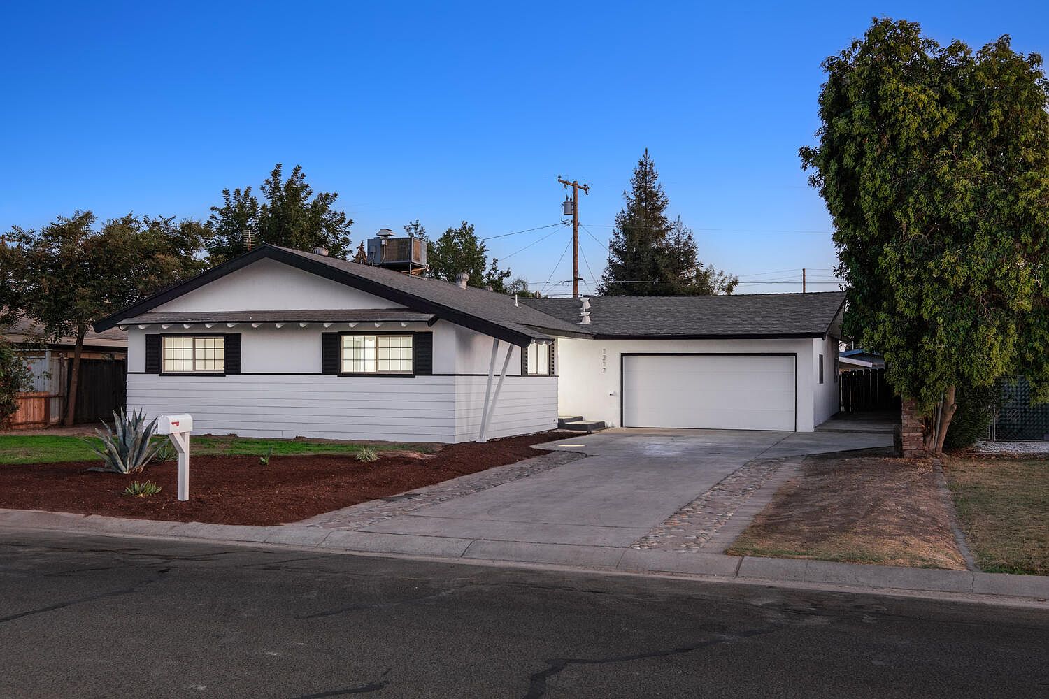 1217 W Cambridge Avenue, Visalia, CA 93277 Zillow