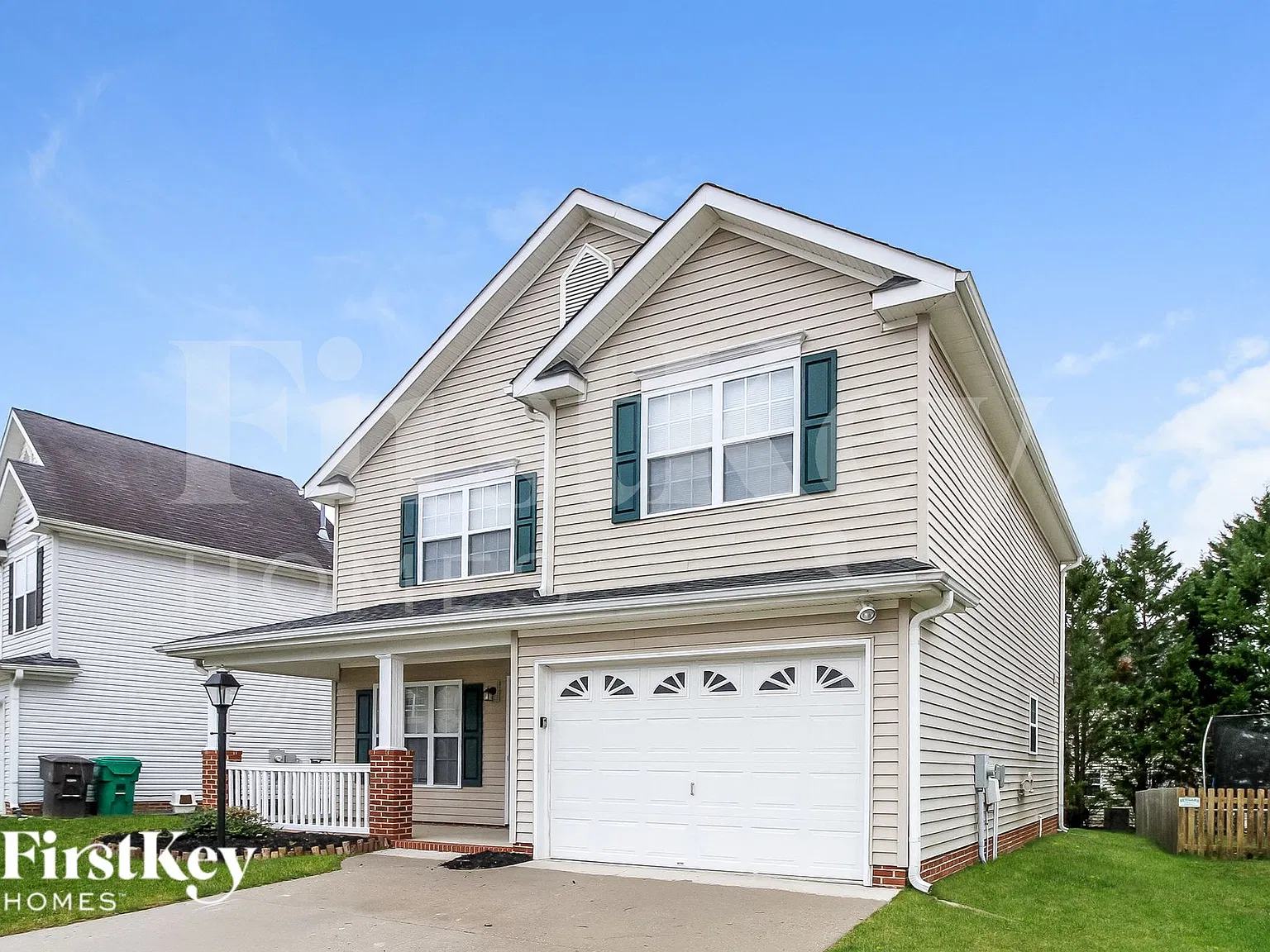 3 bed, 2.5 bath, 1858 sqft, $2,470 — Photo 2