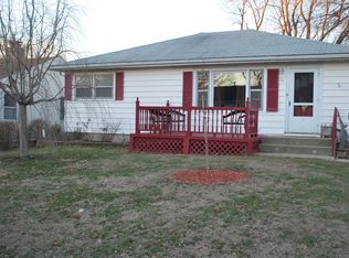 16 Maple Ct, Decatur, IL 62526