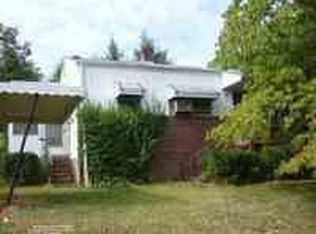 245 Holder St, Pickens, SC 29671