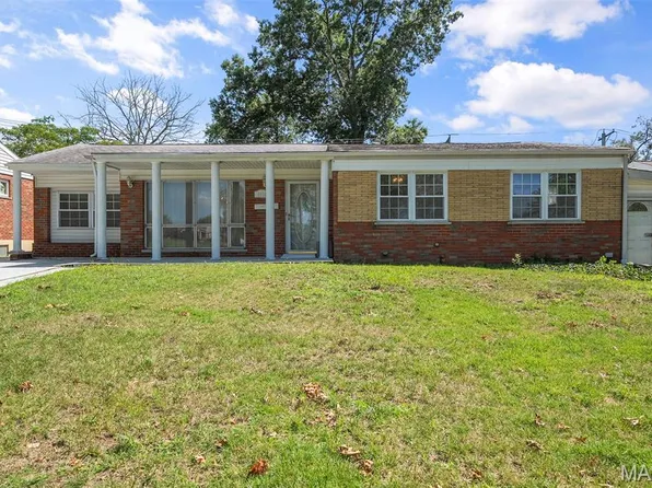 8618 Spoon Dr, Saint Louis, MO 63132