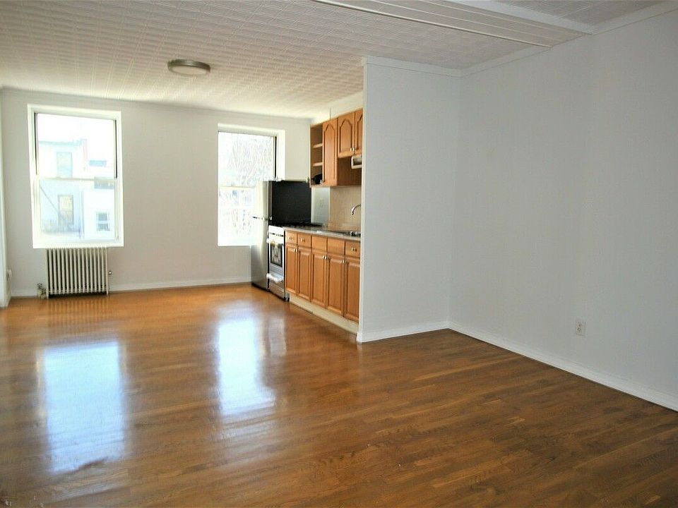 1st image of 477 Henry St #3