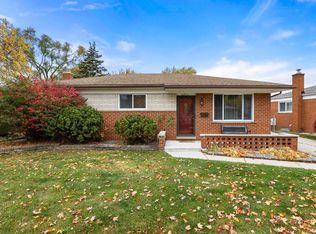 32715 Columbus Dr, Warren, MI 48088