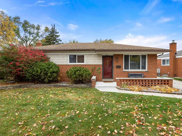 32715 Columbus Dr, Warren, MI 48088