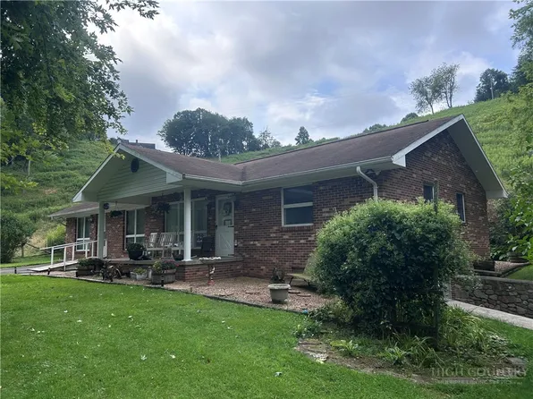 416 Greer Lane, Vilas, NC 28692