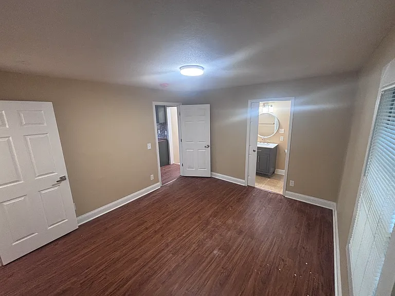 400 Mark Rd — Photo 10
