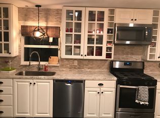18 Bay Dr NE, Fort Walton Beach, FL 32548