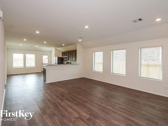 4th image of 22143 Juniper Crossing Dr