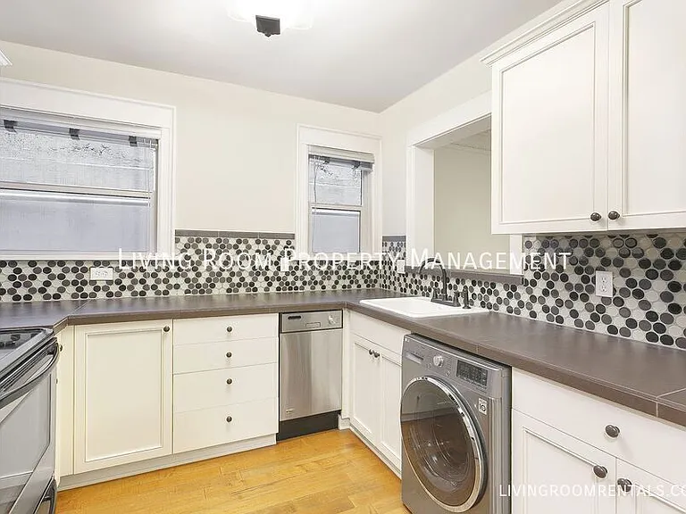 2076 NW Johnson St #104 — Photo 6