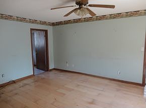 2nd image of 1114 Edgewood St