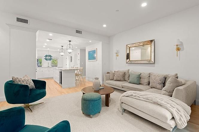 1st image of 219 Shawmut Ave APT 2