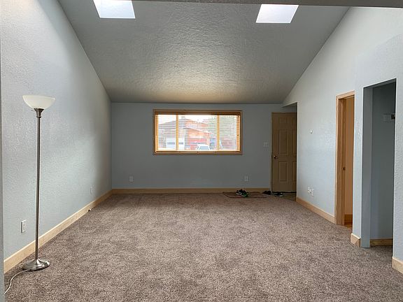 5th image of 4323 Comanche Dr