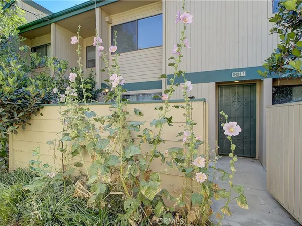 8454 Langdon Ave Unit 4, North Hills, CA 91343
