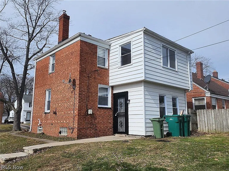 5435 Beechwood Ave — Photo 3