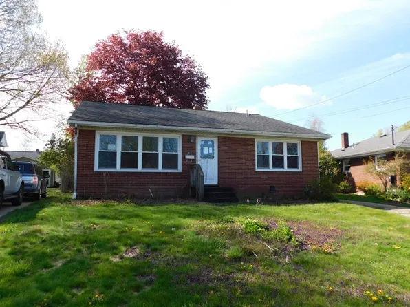 2621 Wolverine Ave, Erie, PA 16511