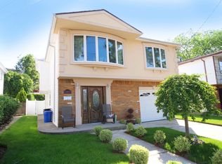 284 Thomas St, Staten Island, NY 10306