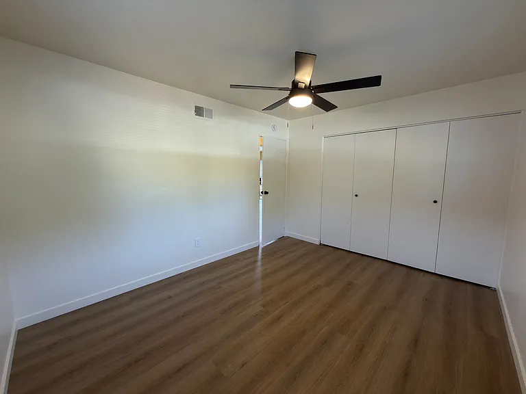 318 S Bedford Rd #318 — Photo 18