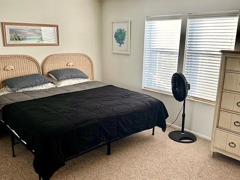 72 Ocean Dr — Photo 14